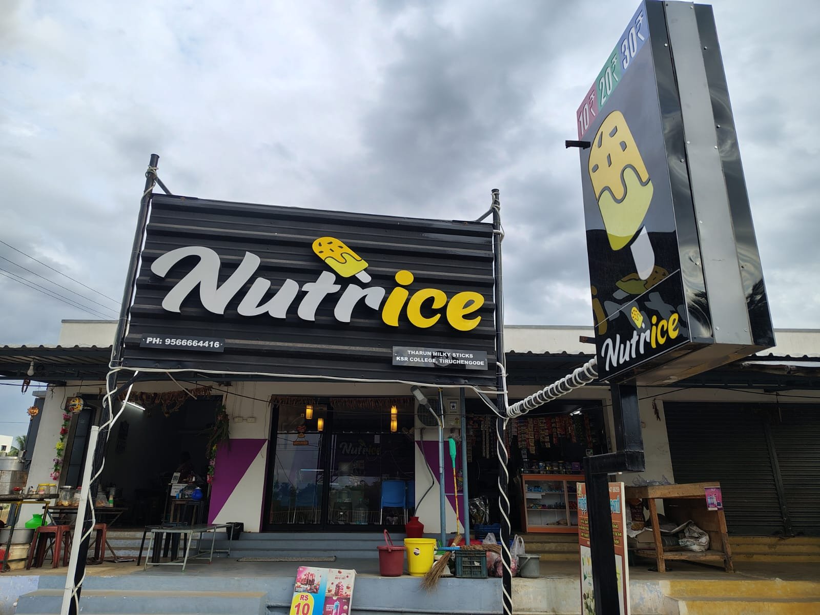 Nutrice Franchise Roadside Signage & Building Layout